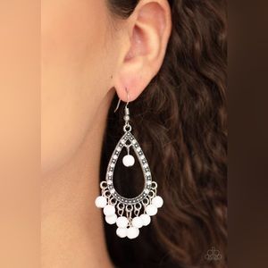 NWOT White Bead Sparkly Teardrop Earrings